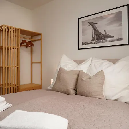 Wohnkultur - Fuer 10 Mit Garten, Parkplatz, 5 Schlafzimmer بيت للعطل فيسلوخ