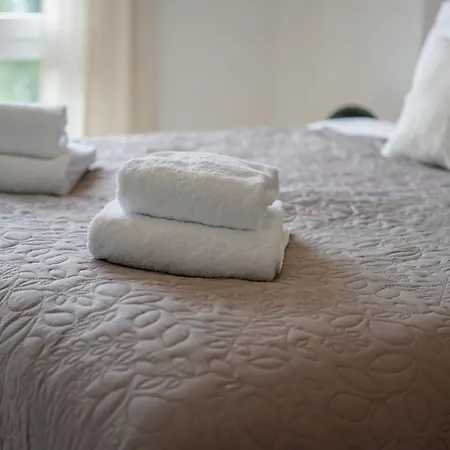 Wohnkultur - Fuer 10 Mit Garten, Parkplatz, 5 Schlafzimmer فيسلوخ