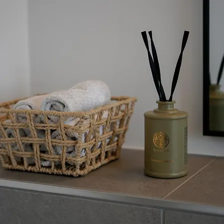 Wohnkultur - Fuer 10 Mit Garten, Parkplatz, 5 Schlafzimmer